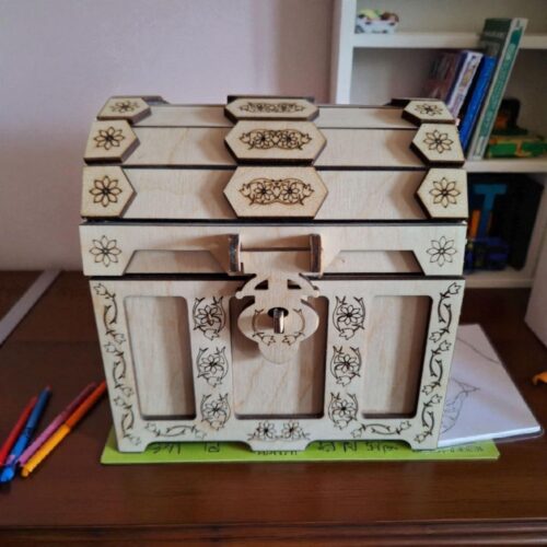 Kincsesláda virágos